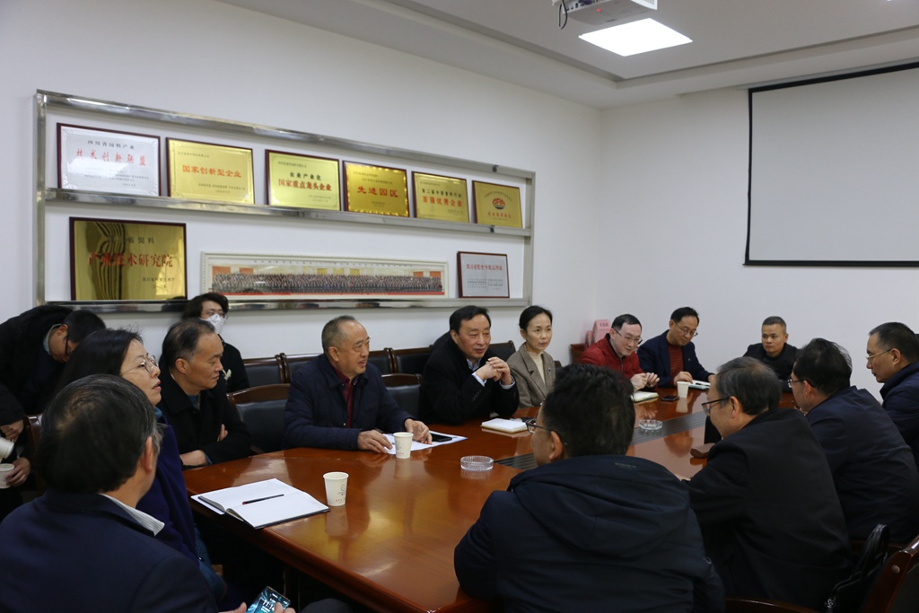 news08.jpg news08.jpg